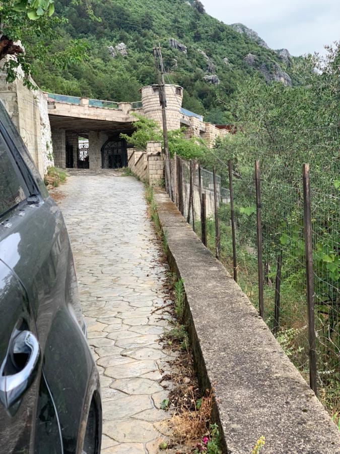 Villa Celaj “The Castle” Krujë Exterior foto
