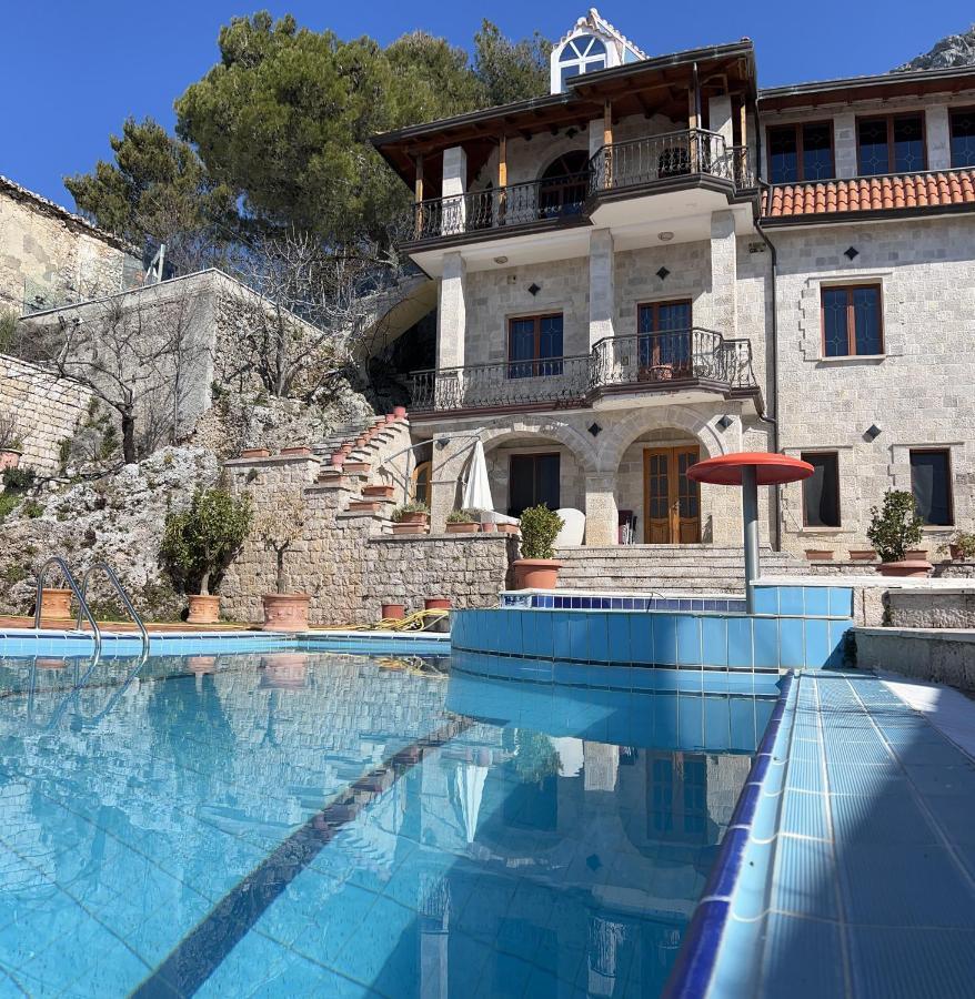 Villa Celaj “The Castle” Krujë Exterior foto